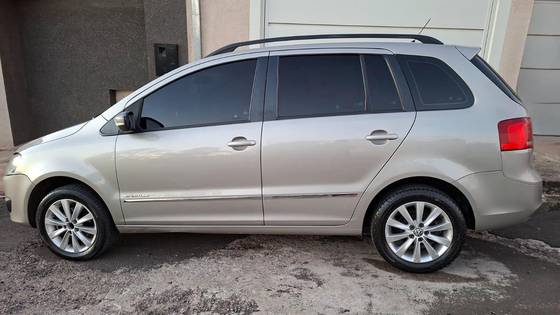 VOLKSWAGEN SPACEFOX 1.6 MI SPORTLINE 8V FLEX 4P MANUAL VOLKSWAGEN SPACEFOX 1.6 MI SPORTLINE 8V FLEX 4P MANUAL